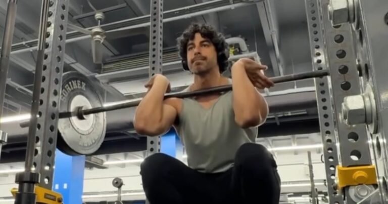 I Have a Master’s in Exercise Science. These Are the Only 6 Strength Moves You Need To Build Muscle