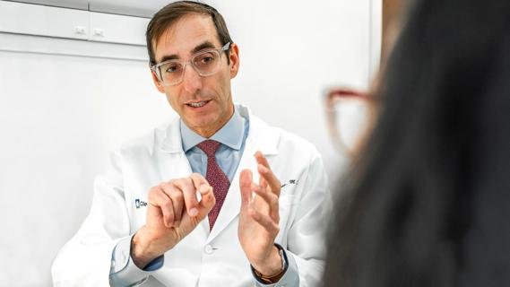 Dr. Goldman speaking with patient
