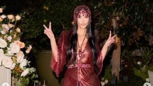 Pour son 46e anniversaire, Kim Kardashian a fait une apparition avec deux robes et une coiffure luxueuse