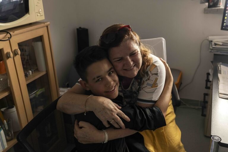 Social connection linked to improved health and reduced risk of early death Social connection linked to improved health and reduced risk of early death